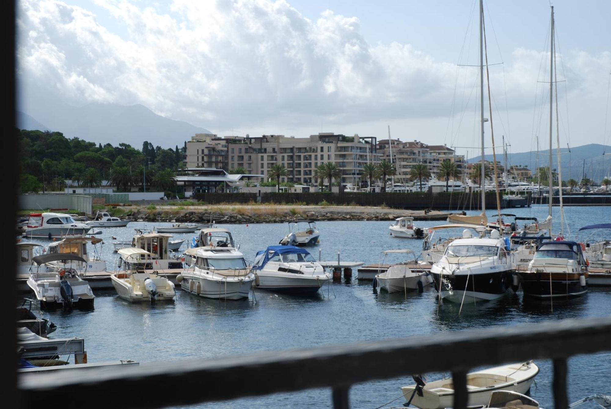 Opera Apartments Tivat Exterior foto